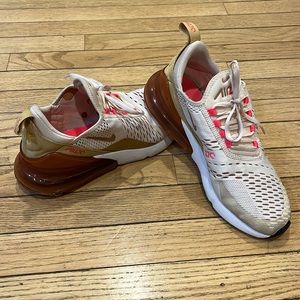 Lightly worn air max 270